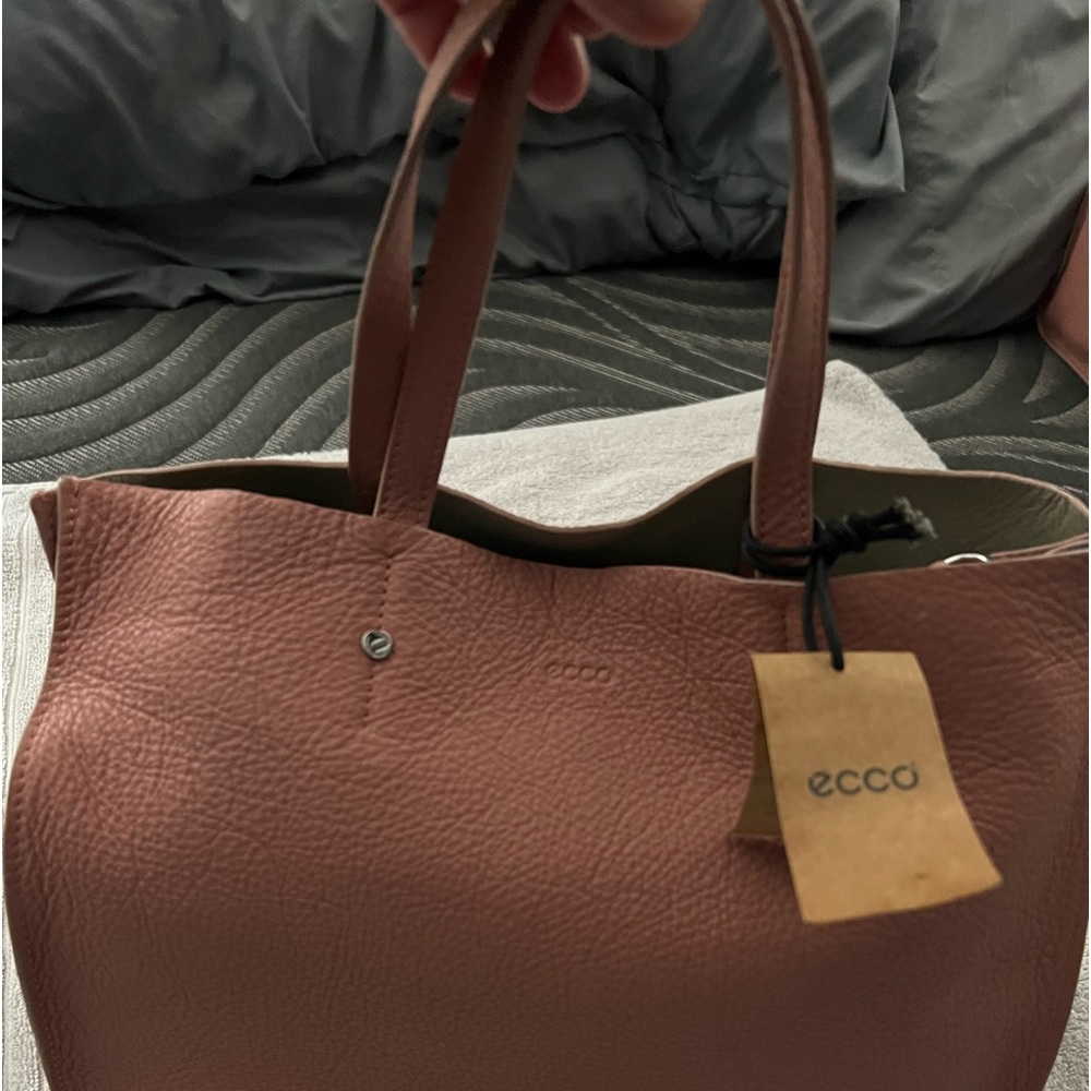 ECCO bag cross body strap included